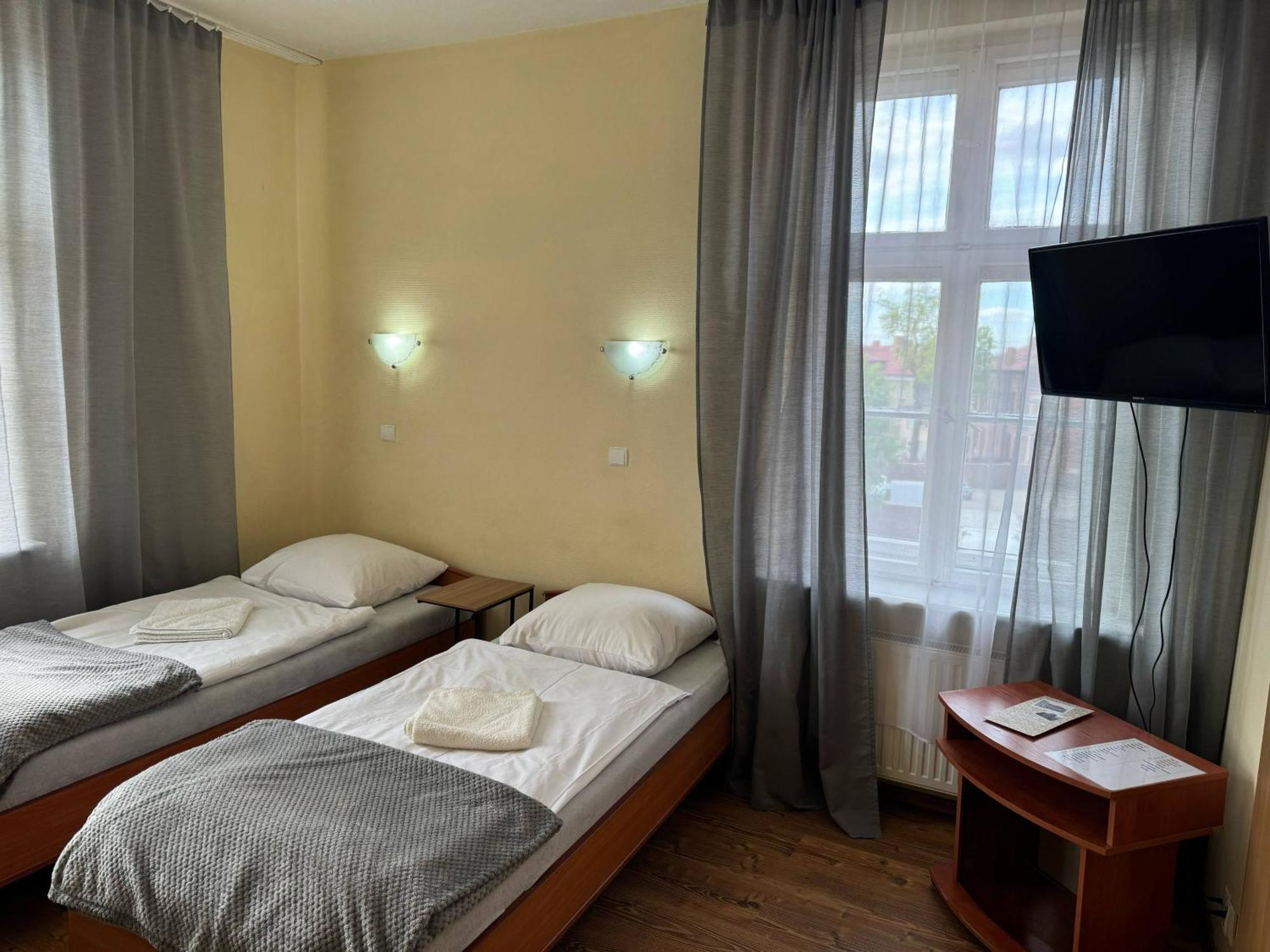 Dom Turysty Motel Kostrzyn nad Odra Ngoại thất bức ảnh