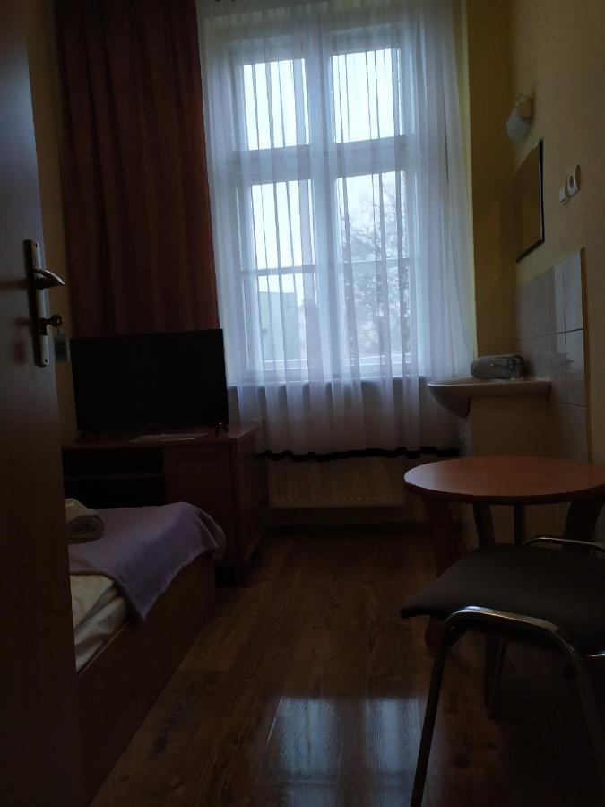 Dom Turysty Motel Kostrzyn nad Odra Ngoại thất bức ảnh
